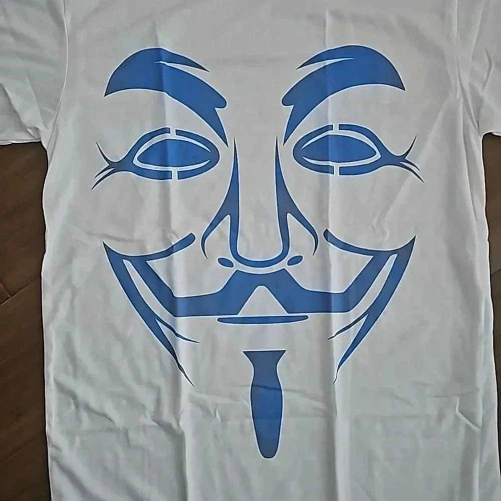 V tshirt - Picture 1 of 2